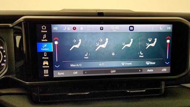 2024 Jeep Wrangler Rubicon 4 Door 4x4 w/ Nappa Leather Seats & 3-Piece Hard Top - 23011339 - 18