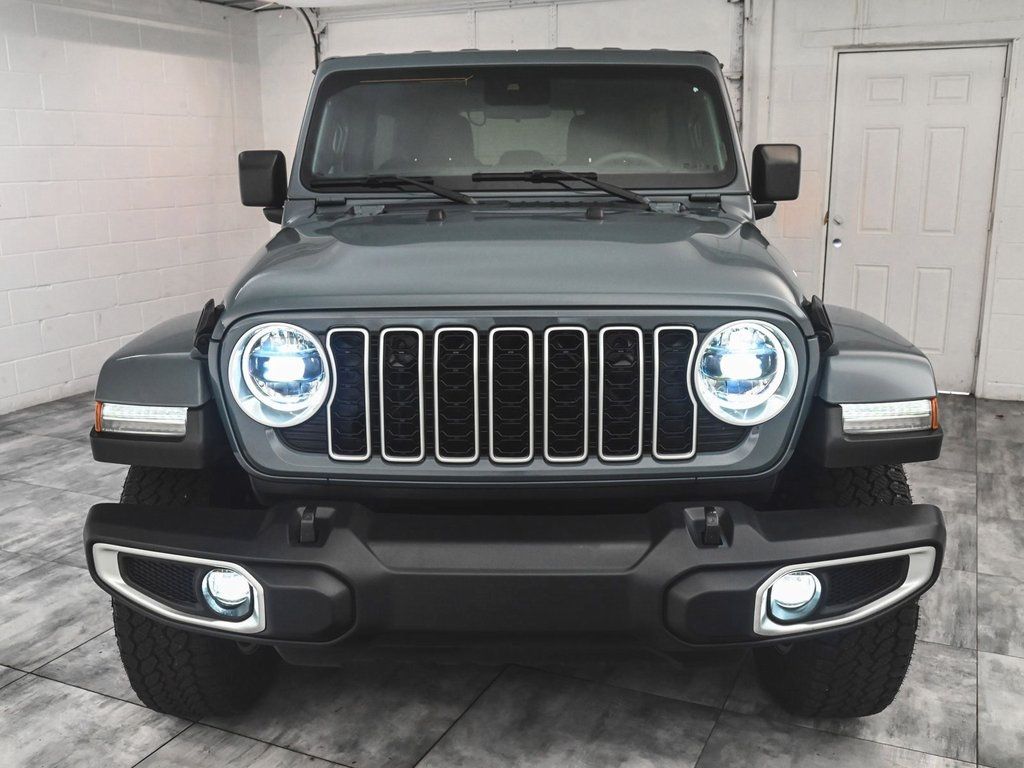 2024 Jeep Wrangler Sahara photo 2