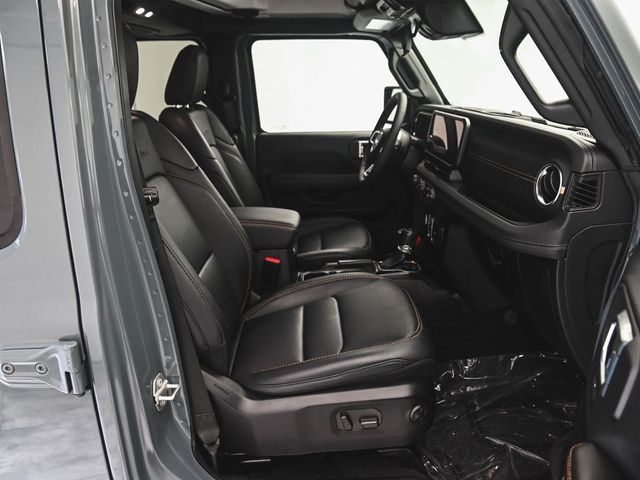 2024 Jeep Wrangler Sahara - 22896795 - 36
