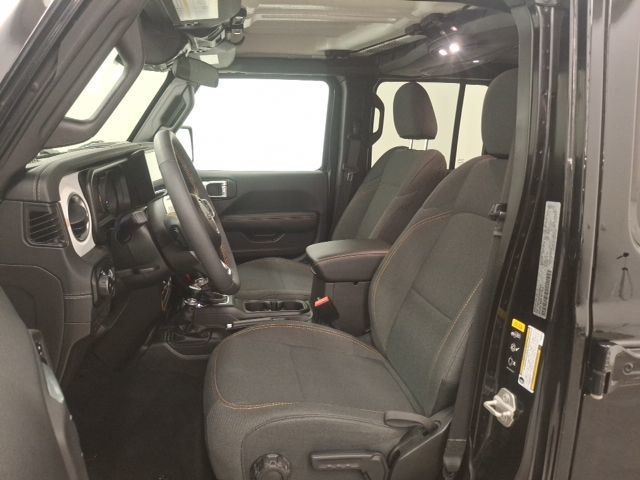 2024 Jeep Wrangler Sahara - 23078530 - 10