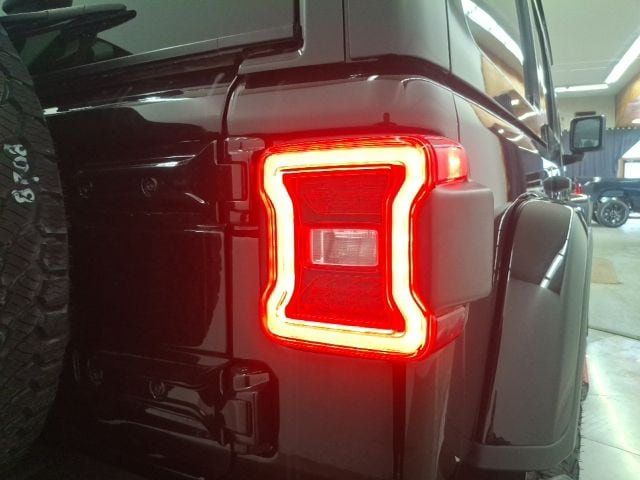 2024 Jeep Wrangler Sahara - 23078530 - 46