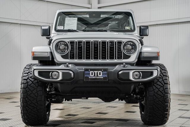 2024 Jeep Wrangler Sahara - 22085116 - 2