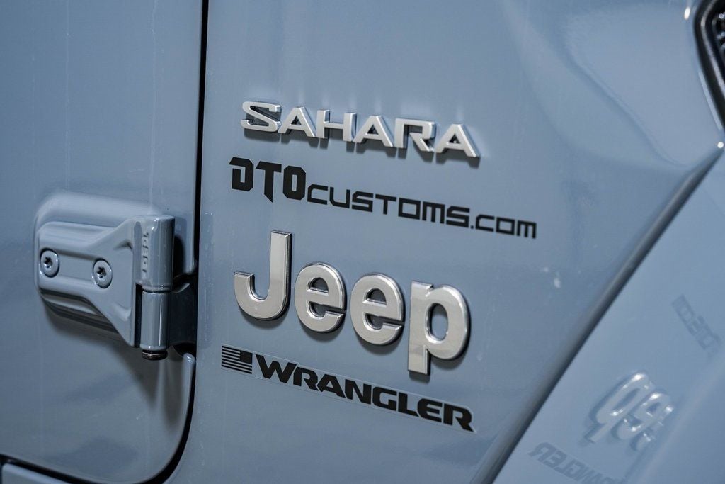 2024 Jeep Wrangler Sahara - 22483624 - 16