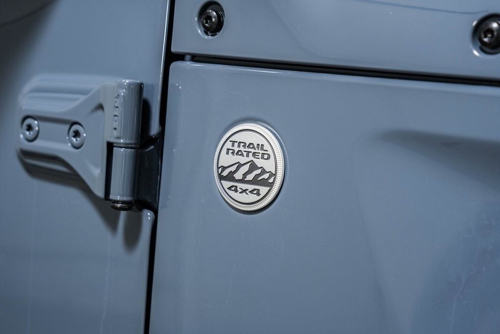 2024 Jeep Wrangler Sahara - 22483624 - 17