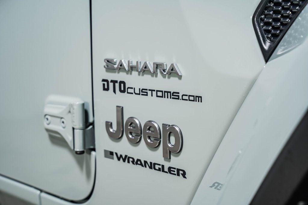 2024 Jeep Wrangler Sahara - 22483627 - 16