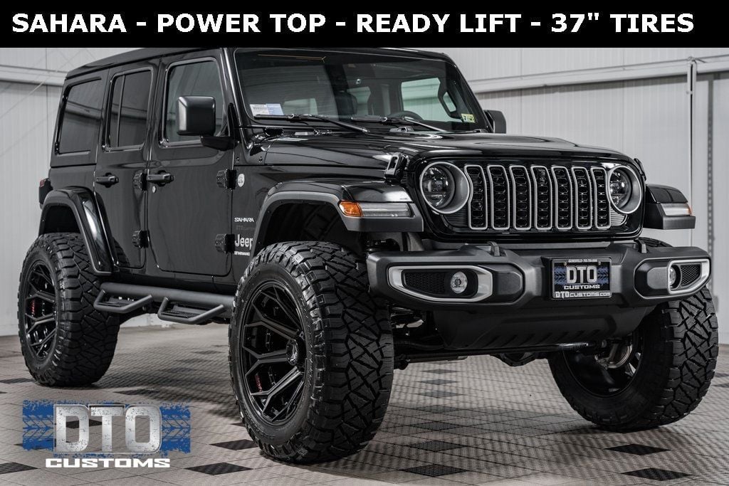 2024 Jeep Wrangler Sahara - 22510863 - 0