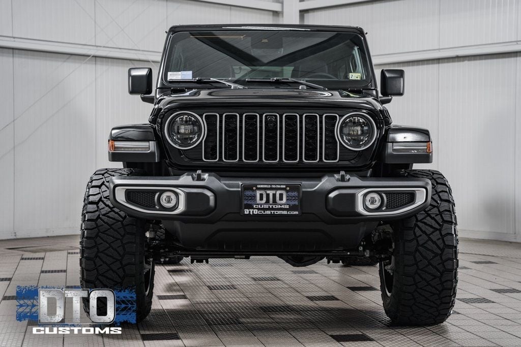 2024 Jeep Wrangler Sahara - 22510863 - 1