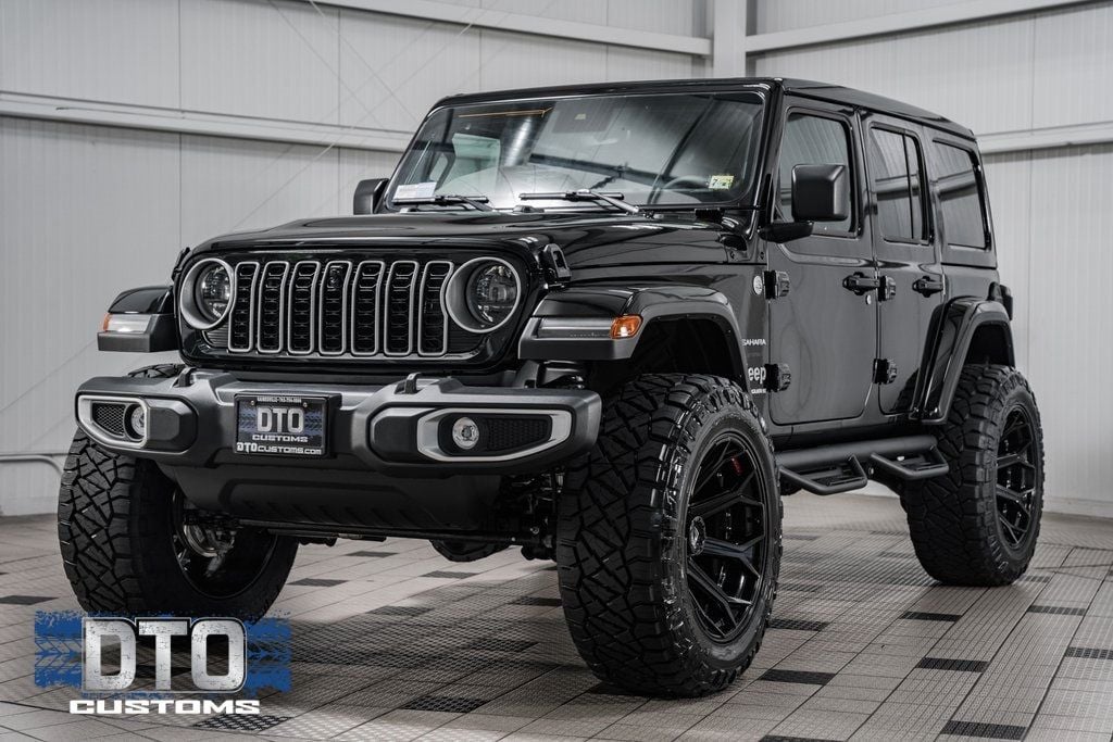 2024 Jeep Wrangler Sahara - 22510863 - 2