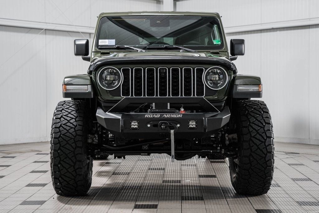 2024 Jeep Wrangler Sahara photo 2