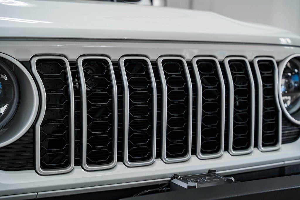 2024 Jeep Wrangler Sahara - 22801334 - 10