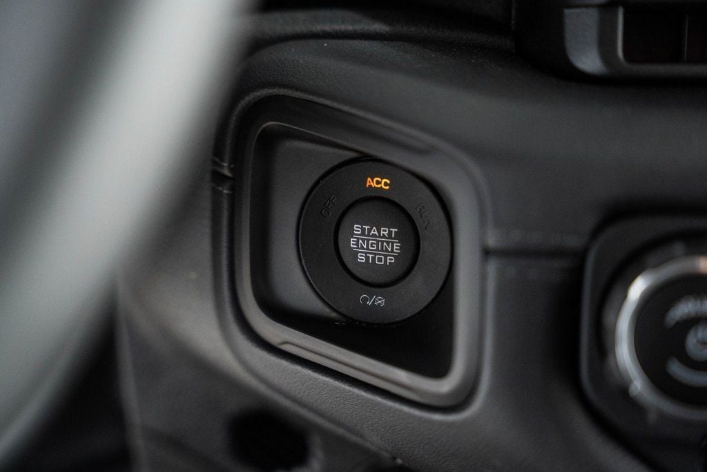 2024 Jeep Wrangler Sahara - 22801334 - 38