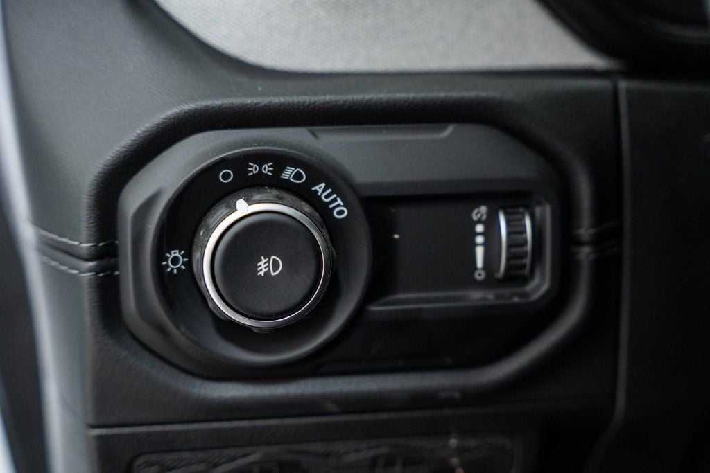 2024 Jeep Wrangler Sahara - 22801334 - 49