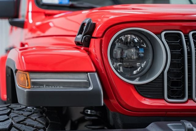 2024 Jeep Wrangler Sahara - 22815475 - 9