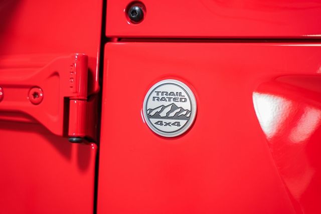 2024 Jeep Wrangler Sahara - 22815475 - 13