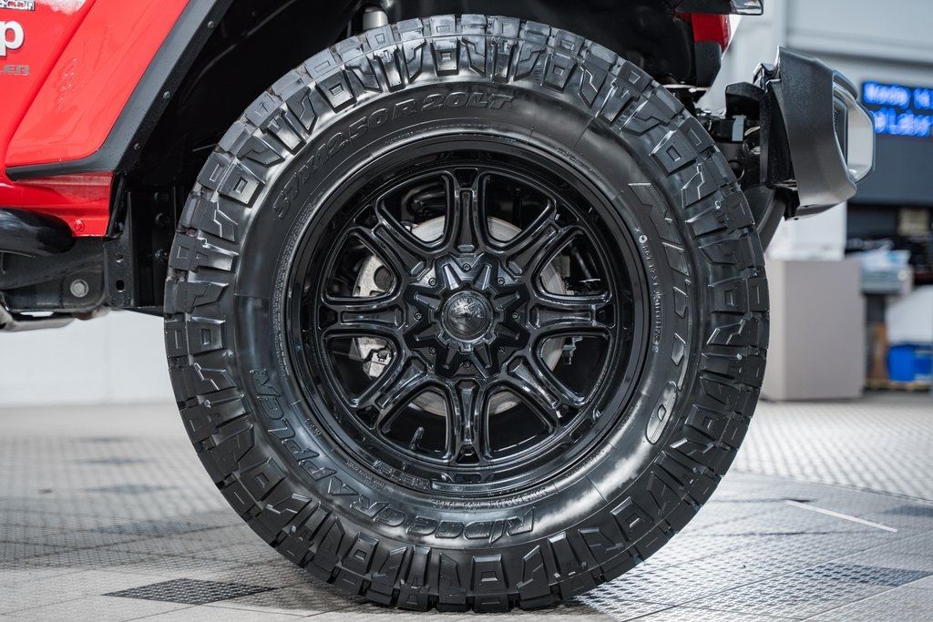 2024 Jeep Wrangler Sahara - 22815475 - 17