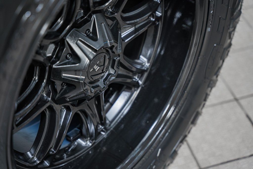 2024 Jeep Wrangler Sahara - 22815475 - 18