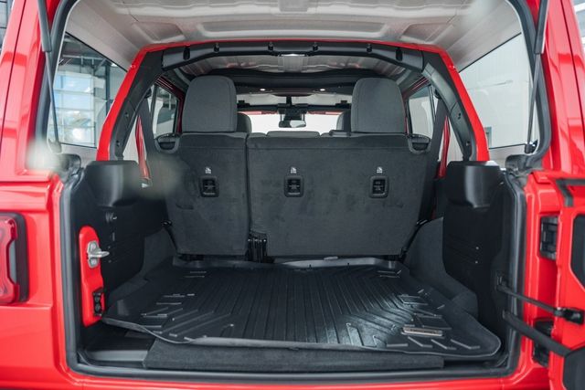 2024 Jeep Wrangler Sahara - 22815475 - 23