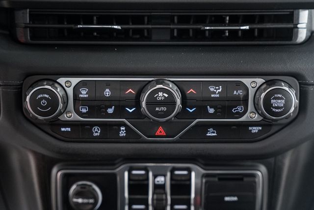 2024 Jeep Wrangler Sahara - 22815475 - 28