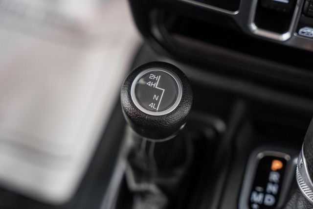 2024 Jeep Wrangler Sahara - 22815475 - 30