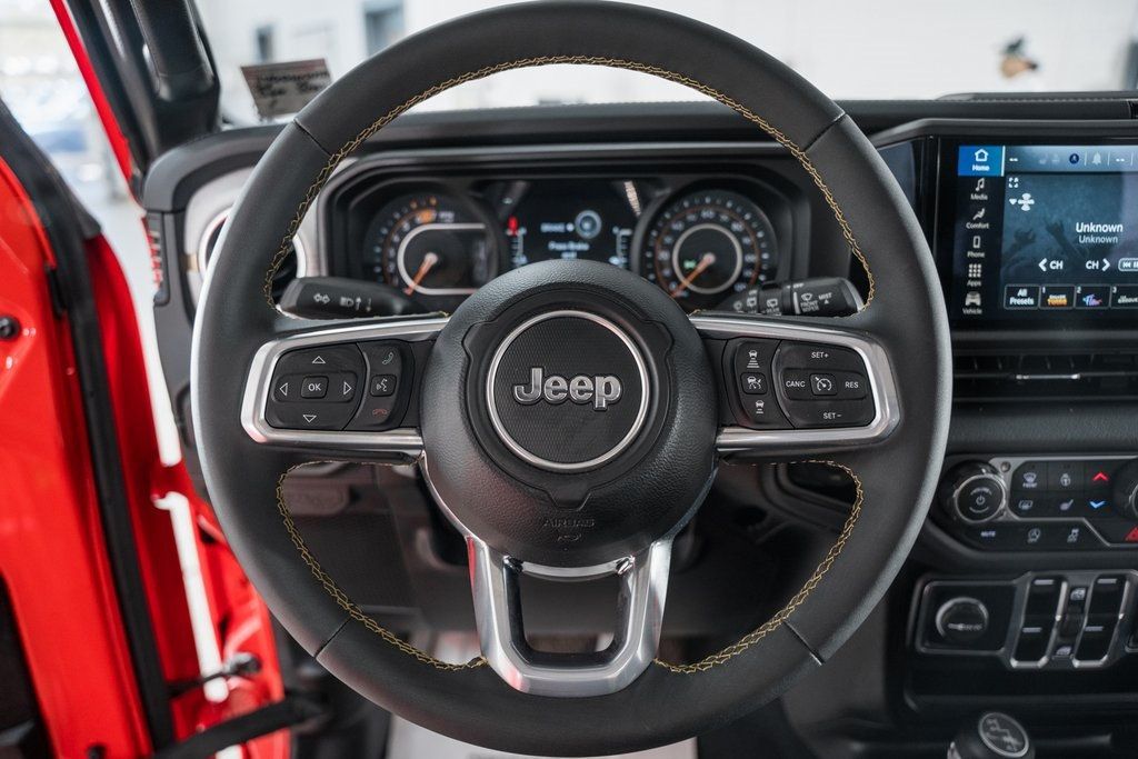 2024 Jeep Wrangler Sahara - 22815475 - 34