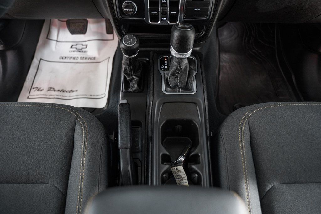 2024 Jeep Wrangler Sahara - 22815475 - 35