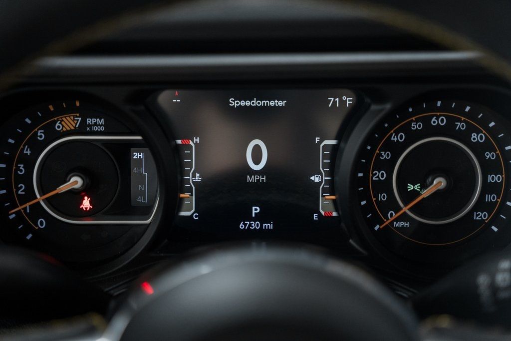 2024 Jeep Wrangler Sahara - 22815475 - 43