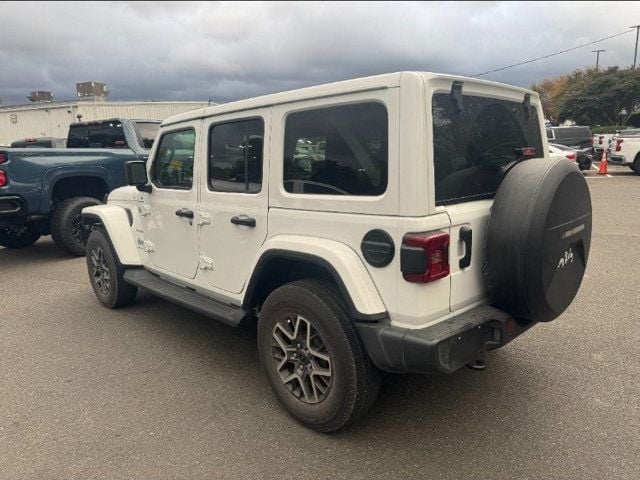 2024 Jeep Wrangler Sahara - 22931219 - 3