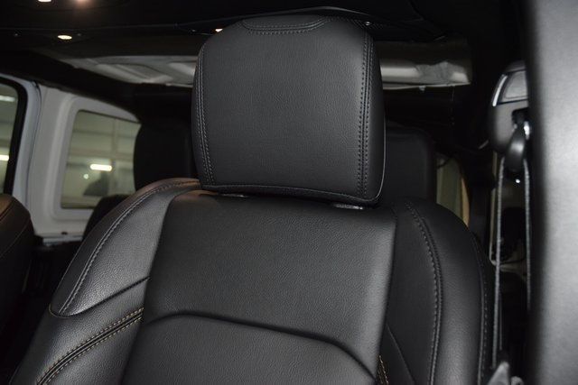 2024 Jeep Wrangler Sahara - 22931219 - 40