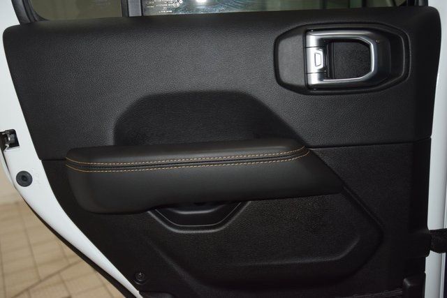 2024 Jeep Wrangler Sahara - 22931219 - 43