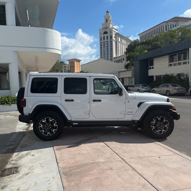 2024 Jeep Wrangler Sahara - 22951928 - 12