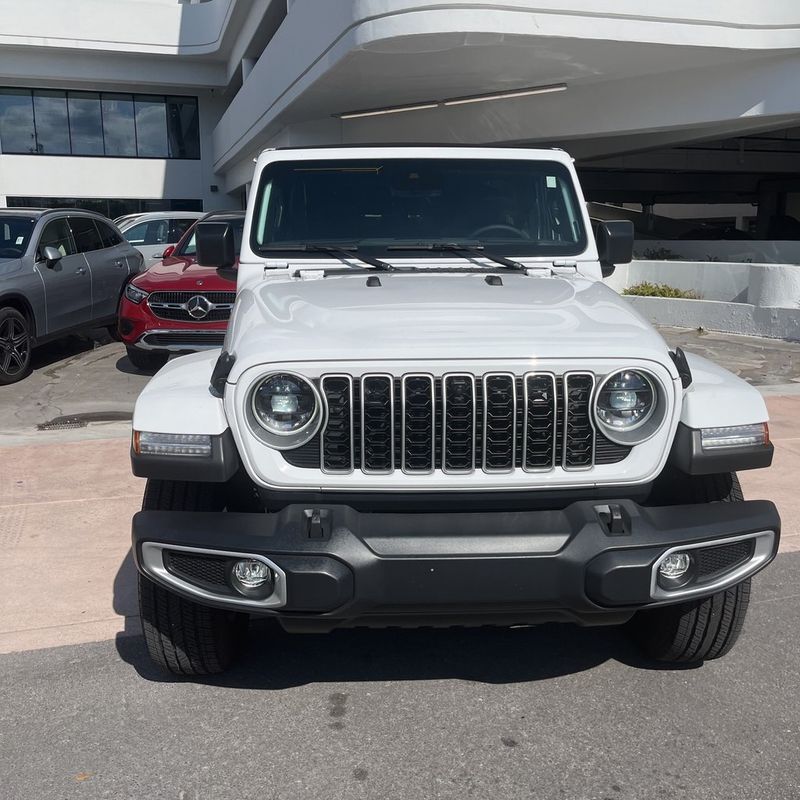 2024 Jeep Wrangler Sahara - 22951928 - 1