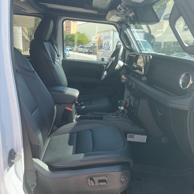 2024 Jeep Wrangler Sahara - 22951928 - 22