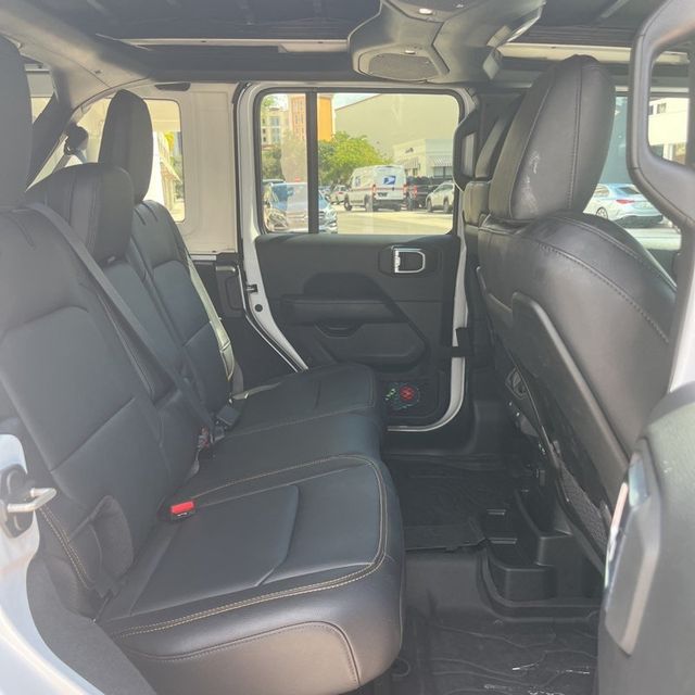 2024 Jeep Wrangler Sahara - 22951928 - 24