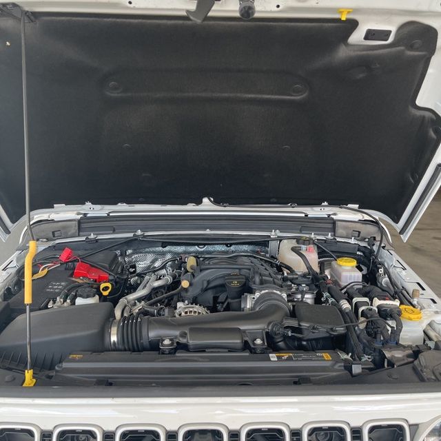 2024 Jeep Wrangler Sahara - 22951928 - 29