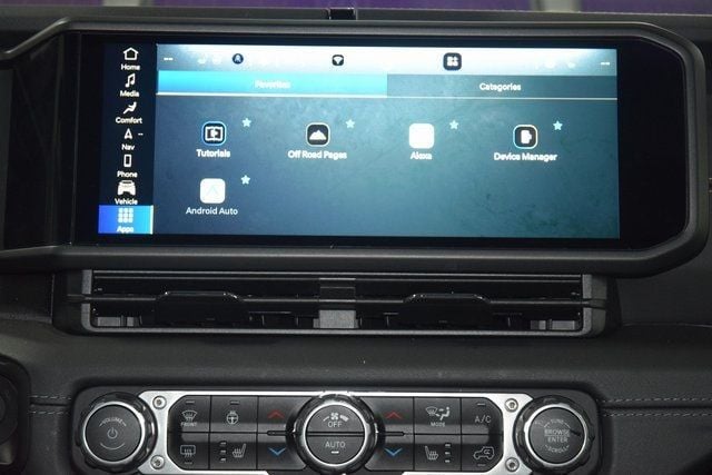 2024 Jeep Wrangler Sahara - 22951928 - 30