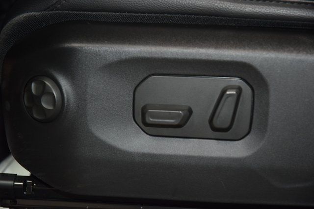 2024 Jeep Wrangler Sahara - 22951928 - 39