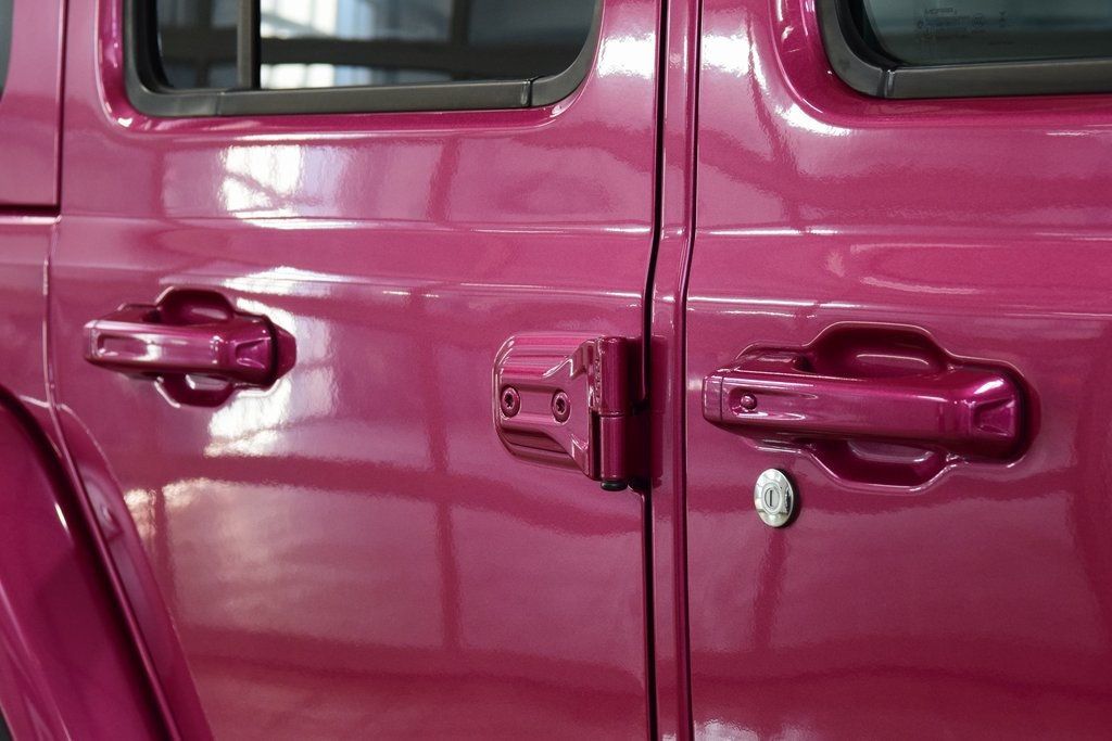 2024 Jeep Wrangler Sahara - 22952262 - 18