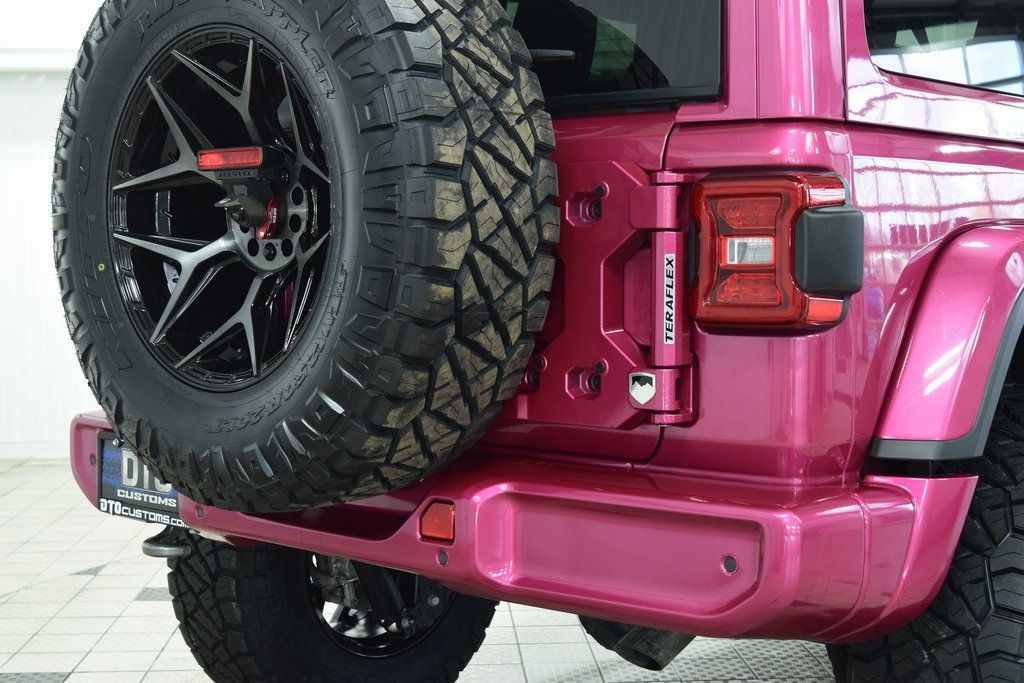 2024 Jeep Wrangler Sahara - 22952262 - 20