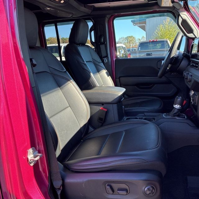 2024 Jeep Wrangler Sahara - 22952262 - 21