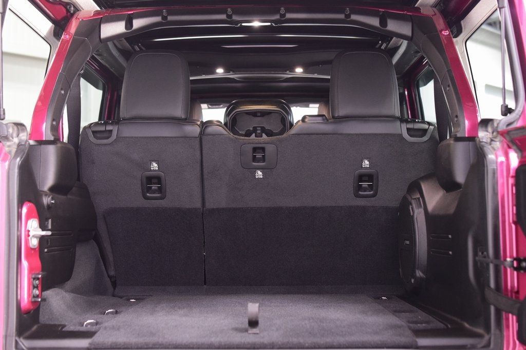 2024 Jeep Wrangler Sahara - 22952262 - 22