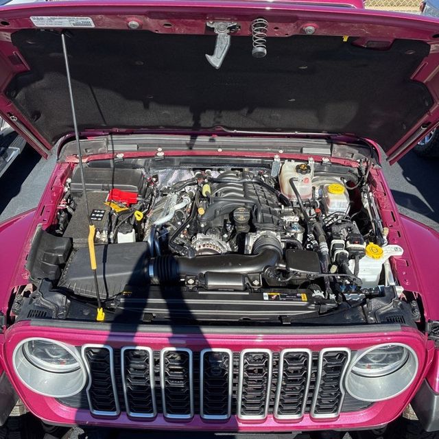 2024 Jeep Wrangler Sahara - 22952262 - 30