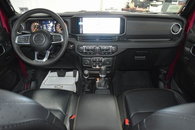 2024 Jeep Wrangler Sahara - 22952262 - 31