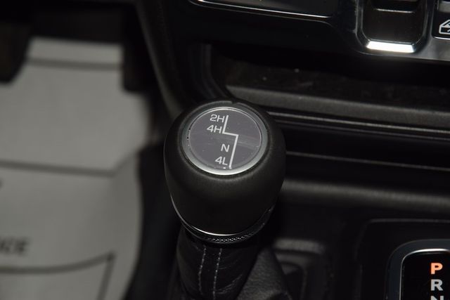 2024 Jeep Wrangler Sahara - 22952262 - 35