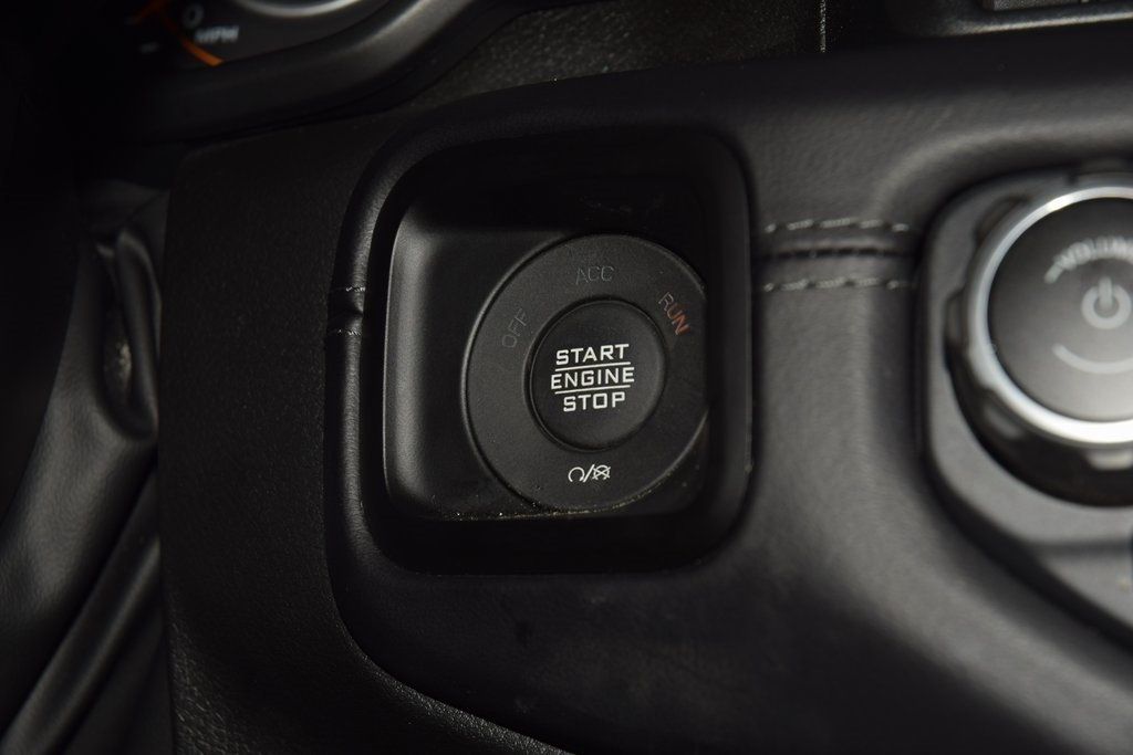 2024 Jeep Wrangler Sahara - 22952262 - 36