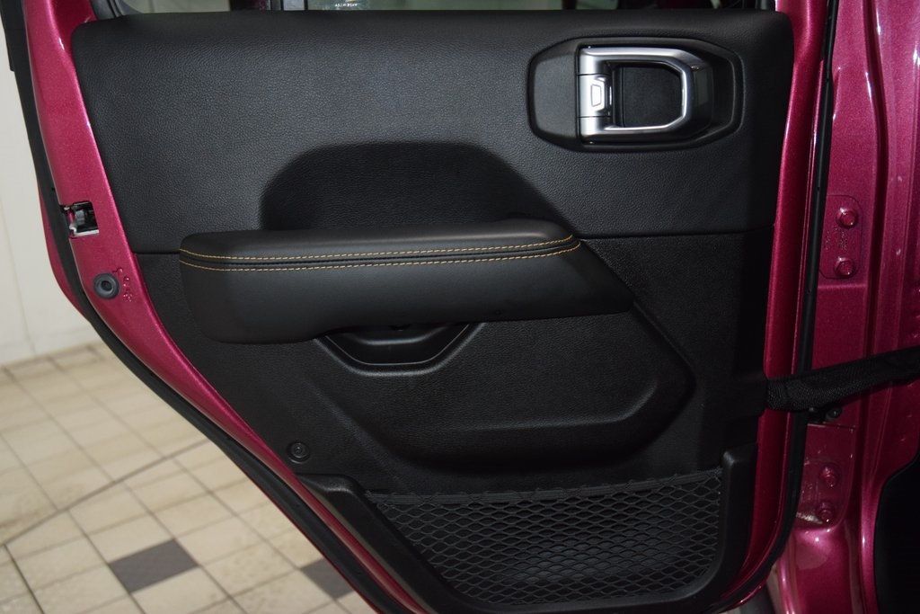 2024 Jeep Wrangler Sahara - 22952262 - 46