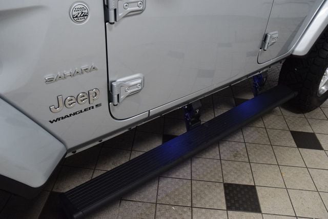 2024 Jeep Wrangler Sahara - 22993767 - 25