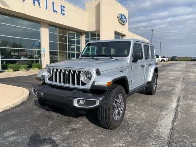 2024 Jeep Wrangler Sahara - 22993767 - 2