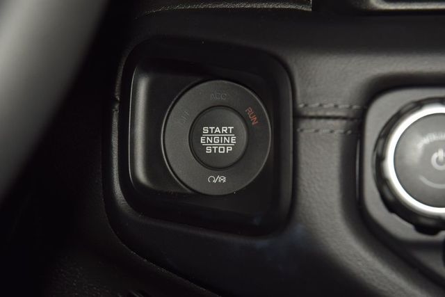 2024 Jeep Wrangler Sahara - 22993767 - 31