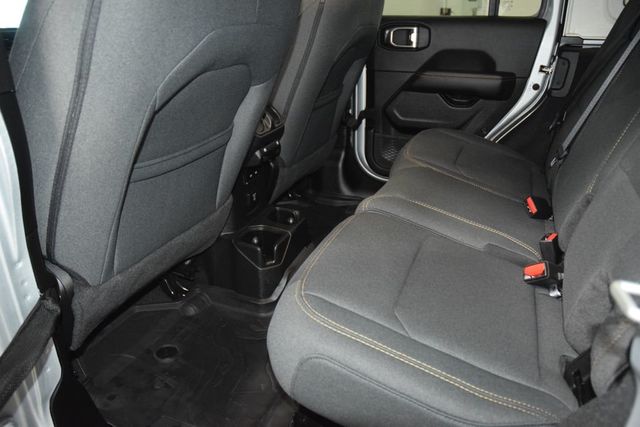 2024 Jeep Wrangler Sahara - 22993767 - 38