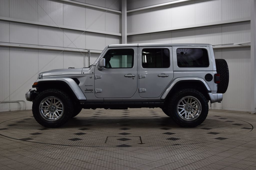 2024 Jeep Wrangler Sahara - 22993767 - 3